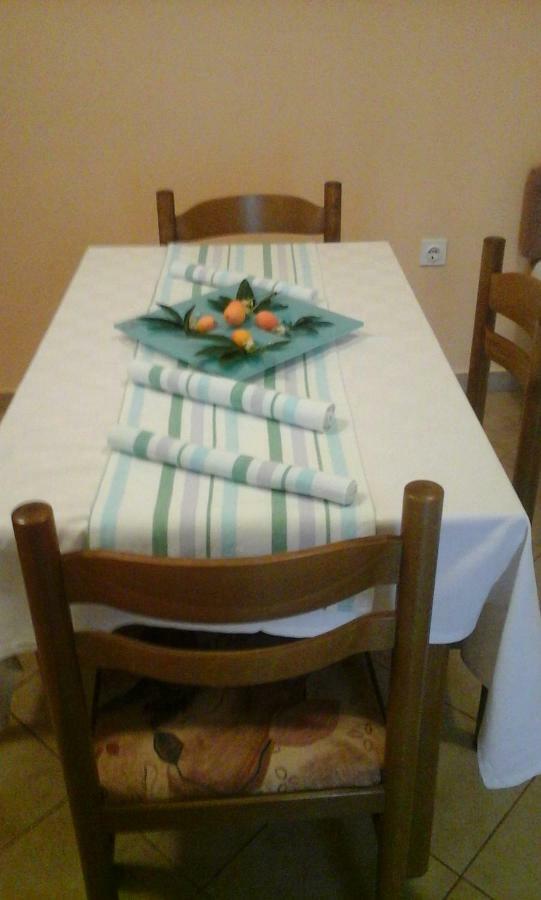 Apartmani Bozic-Omišalj Esterno foto