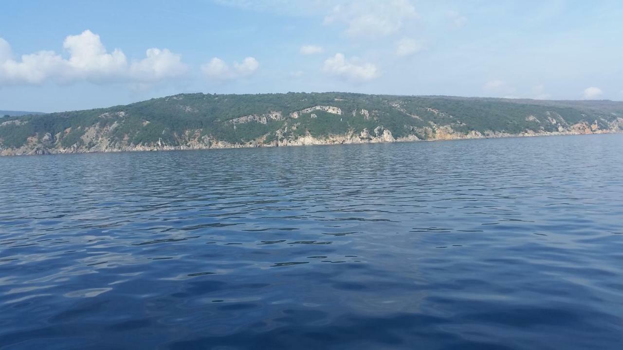 Apartmani Bozic-Omišalj Esterno foto